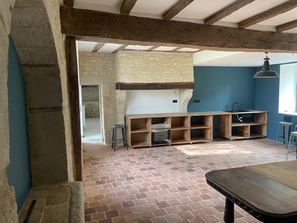 Buxerolles (86180) POITIERS Breuil Mingot BELLE LONGERE ensoleillée de 270 m2 sur Parcelle arborée de 1.850 m2 !