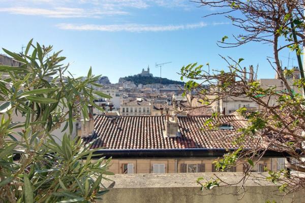 Appartement à vendre    4 pièces • 110 m2 Marseille 6