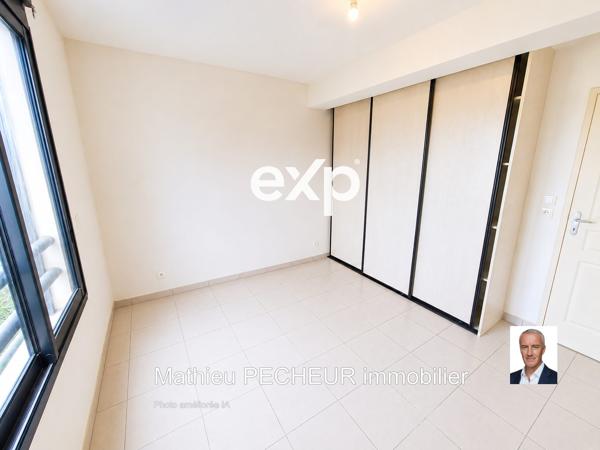 Saint-Denis / Bellepierre / à 2 pas du C.H.U. / Appartement T2 de 61 m2 utiles incluant 50 m2 habitables (environ) et une Varangue de 11 m2 avec vue dégagée + 1 Parking