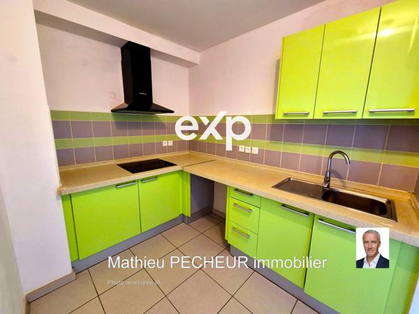 Saint-Denis / Bellepierre / à 2 pas du C.H.U. / Appartement T2 de 61 m2 utiles incluant 50 m2 habitables (environ) et une Varangue de 11 m2 avec vue dégagée + 1 Parking