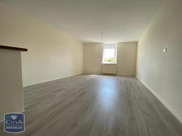 Appartement à louer 1 pièce 38.3m² Crêches-sur-Saône (71680)
