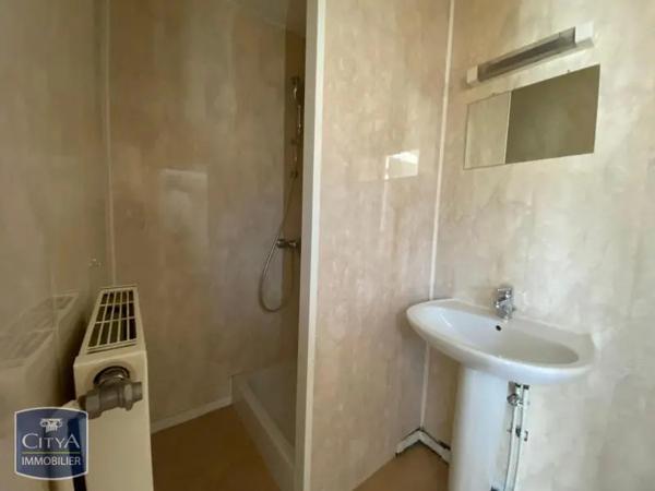 Appartement à louer 1 pièce 38.3m² Crêches-sur-Saône (71680)
