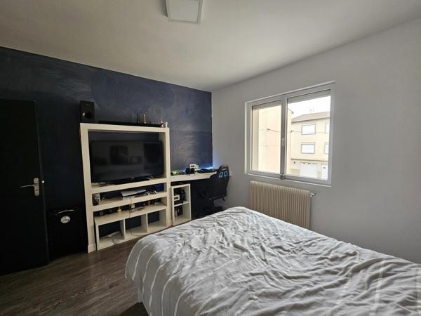 LE CENDRE – Maison familiale rénovée avec 5 chambres, garage de 98 m² et jardin intime