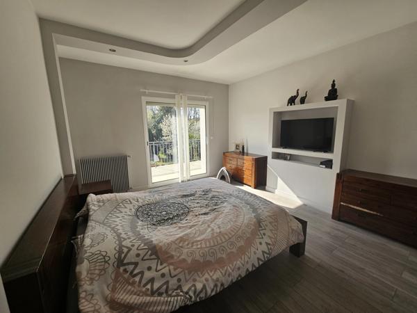 LE CENDRE – Maison familiale rénovée avec 5 chambres, garage de 98 m² et jardin intime