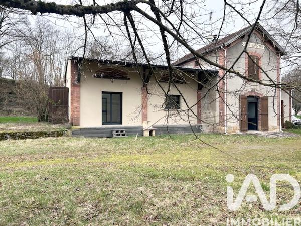 Location maison 4 pièces 121 m² Bézenet