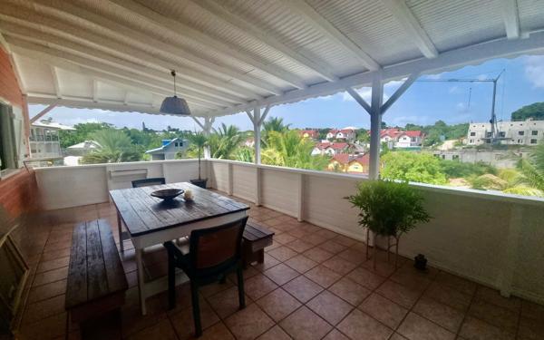Appartement à louer    4 pièces •  Sainte-Anne