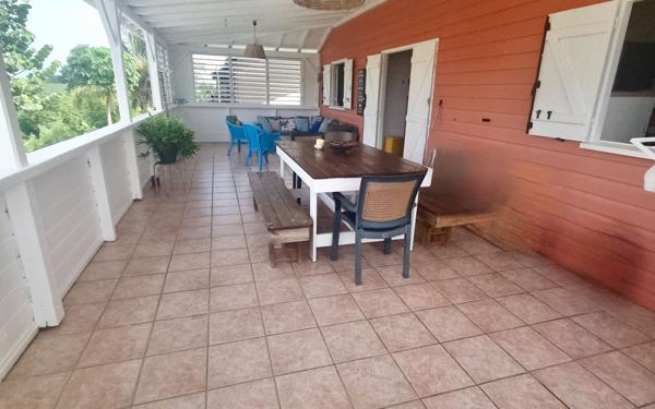 Appartement à louer    4 pièces •  Sainte-Anne