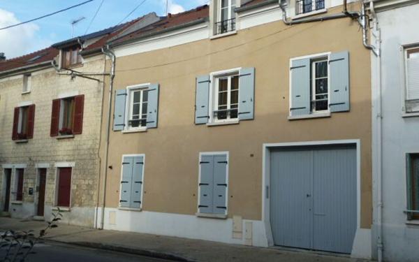 Appartement à louer    3 pièces •  Vaux-sur-Seine