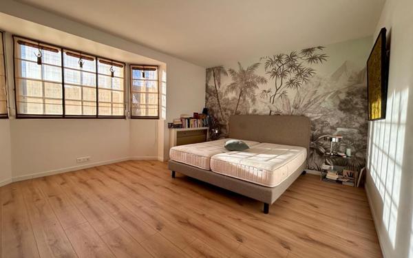 Maison à vendre    9 pièces •  Mennecy