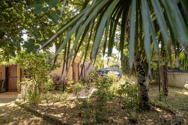Maison
         6 pièces
        - 120 m² Exclusivité 500 000 € *