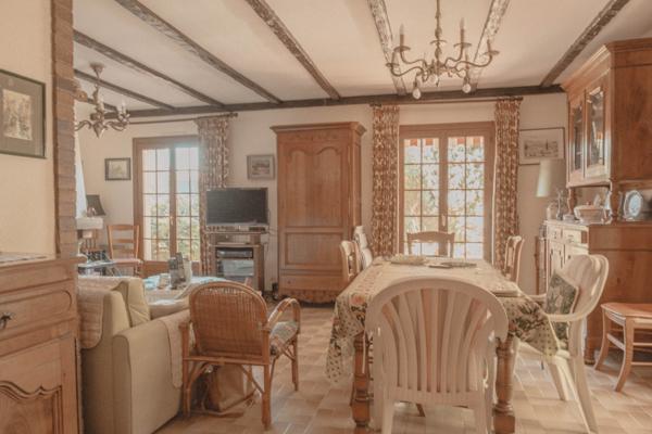 Maison
         6 pièces
        - 120 m² Exclusivité 500 000 € *