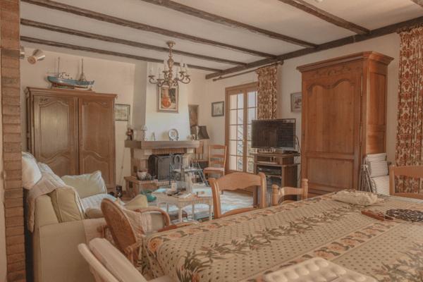Maison
         6 pièces
        - 120 m² Exclusivité 500 000 € *