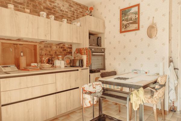 Maison
         6 pièces
        - 120 m² Exclusivité 500 000 € *
