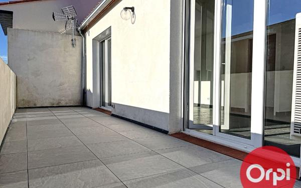 Appartement à louer    3 pièces • 81 m2 Perpignan