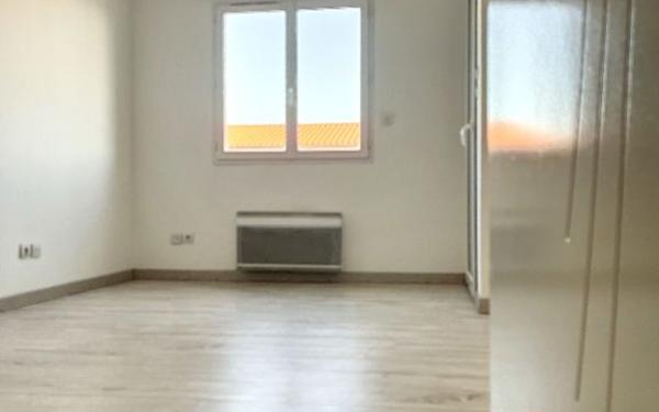 Appartement à louer    3 pièces • 81 m2 Perpignan