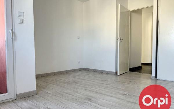 Appartement à louer    3 pièces • 81 m2 Perpignan