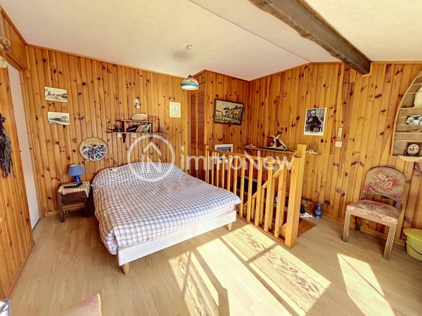 MAISON AVEC TERRAIN CONSTRUCTIBLE ET BATIMENT À RÉNOVER – CHAMPEAUX 50530