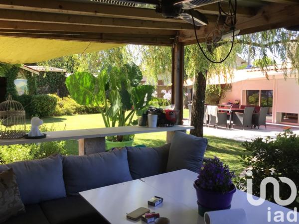 Maison traditionnelle 5 pièces de 159 m² à Le Pian-Médoc (33290)