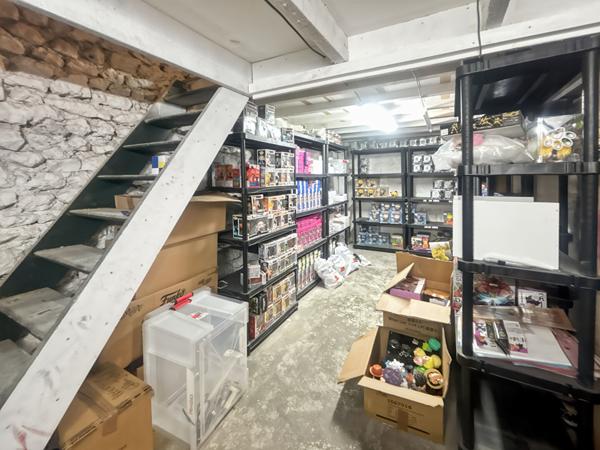 ENTREPOT 159.98m2 BRIE COMTE ROBERT