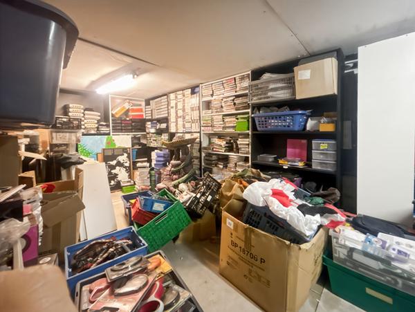 ENTREPOT 159.98m2 BRIE COMTE ROBERT