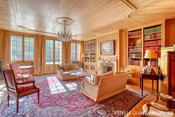 Versailles (78000) VERSAILLES NOTRE DAME ERMITAGE. Appartement de réception 185m2 env avec terrasse vue parc