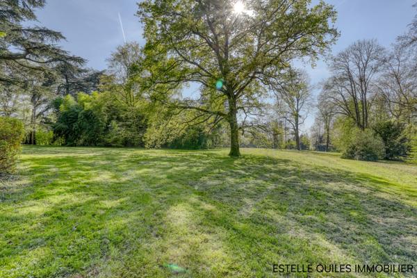 Versailles (78000) VERSAILLES NOTRE DAME ERMITAGE. Appartement de réception 185m2 env avec terrasse vue parc