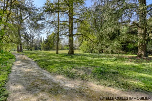 Versailles (78000) VERSAILLES NOTRE DAME ERMITAGE. Appartement de réception 185m2 env avec terrasse vue parc