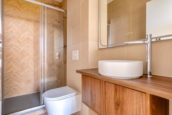 Appartement Saint Ouen Sur Seine 4 pièce(s) 118.48 m2, avec pièce de vie de 62m², terrasse de 45m² et cave de 28m² !