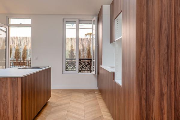 Appartement Saint Ouen Sur Seine 4 pièce(s) 118.48 m2, avec pièce de vie de 62m², terrasse de 45m² et cave de 28m² !