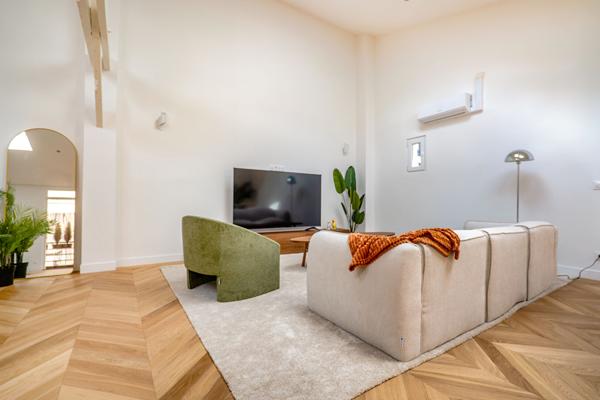 Appartement Saint Ouen Sur Seine 4 pièce(s) 118.48 m2, avec pièce de vie de 62m², terrasse de 45m² et cave de 28m² !