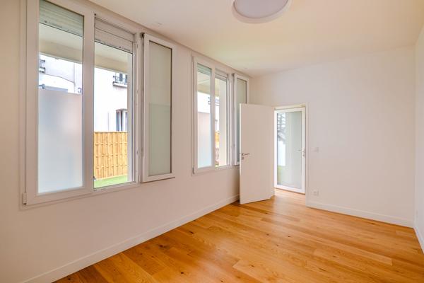 Appartement Saint Ouen Sur Seine 4 pièce(s) 118.48 m2, avec pièce de vie de 62m², terrasse de 45m² et cave de 28m² !