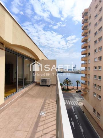 Sète centre-ville – Dernier étage traversant avec terrasse et aperçu mer