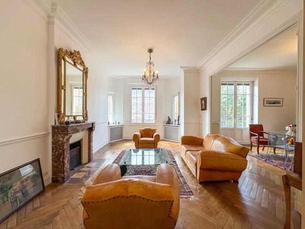 Appartement T6 de 137m² carré d’or