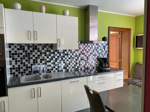 Appartement à vendre 5 pièces ROUBAIX (59) 131m², 2 chambres, bureau, terrasse 65m², garage.