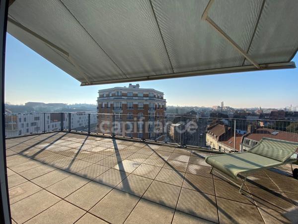 Appartement à vendre 5 pièces ROUBAIX (59) 131m², 2 chambres, bureau, terrasse 65m², garage.