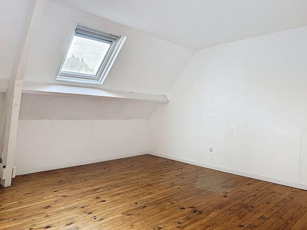 Immeuble à vendre à Briec - local commercial loué et appartement T4 loué avec cave