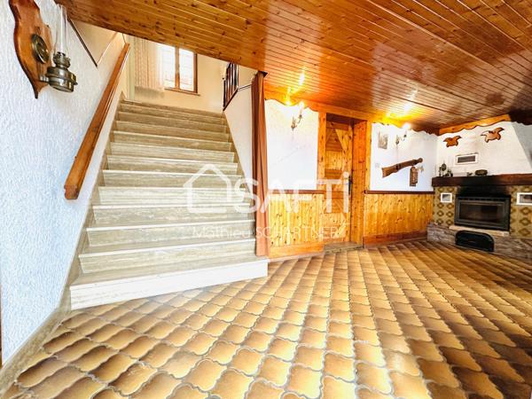 Maison - 6 pièces - 146m²