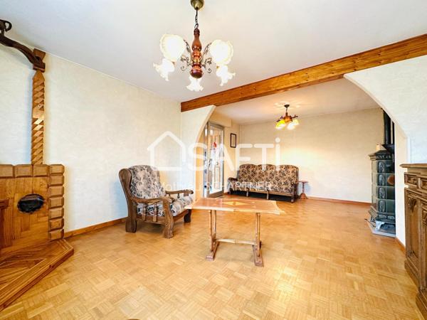 Maison - 6 pièces - 146m²