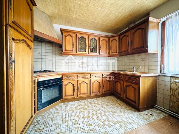 Maison - 6 pièces - 146m²