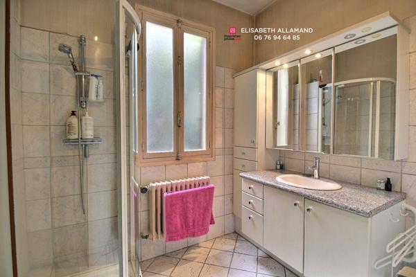 Maison Chambery 8 pièces  198 m2 sur 600m2 de terrain