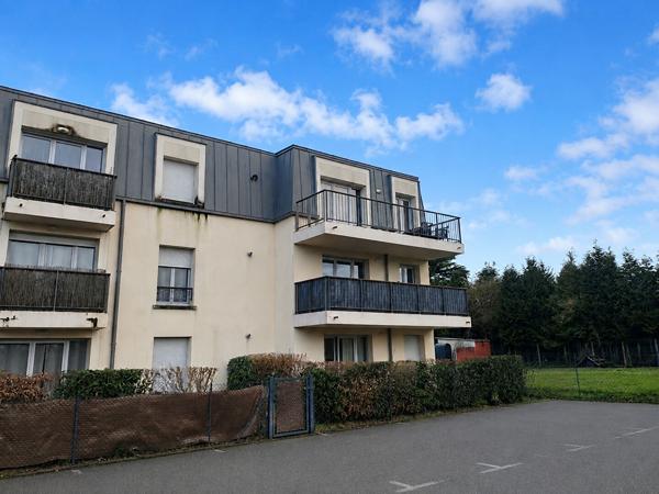 Appartement T2 vendu loué avec balcon et parkings