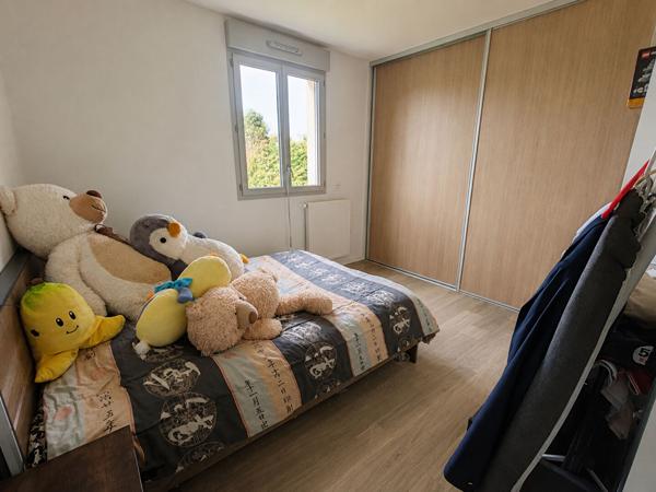 Appartement T2 vendu loué avec balcon et parkings
