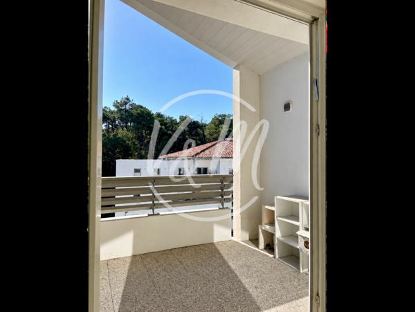 RARE! Appartement T2 récent avec terrasse plein sud et parking couvert à vendre proche de Biarritz Résidence de standing ANGLET