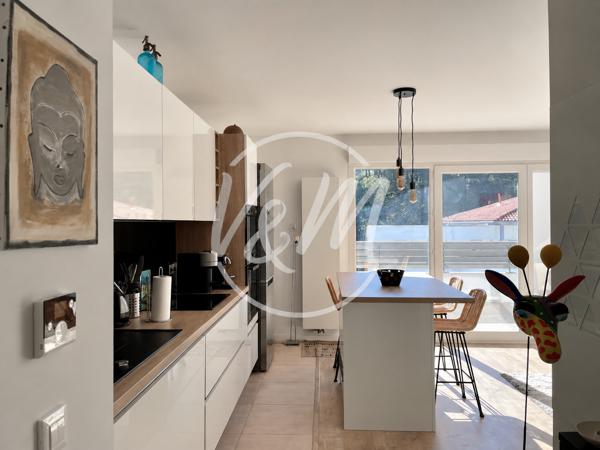 RARE! Appartement T2 récent avec terrasse plein sud et parking couvert à vendre proche de Biarritz Résidence de standing ANGLET