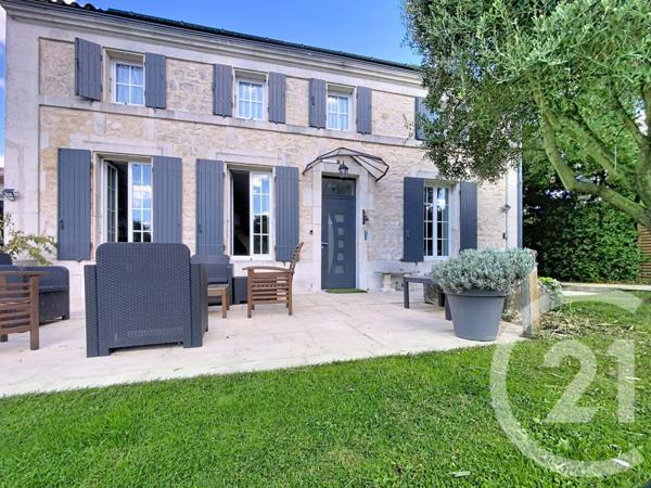 Maison à vendre  7 pièces - 220 m2 TONNAY CHARENTE - 17