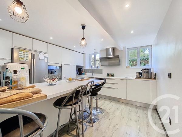 Maison à vendre  7 pièces - 220 m2 TONNAY CHARENTE - 17