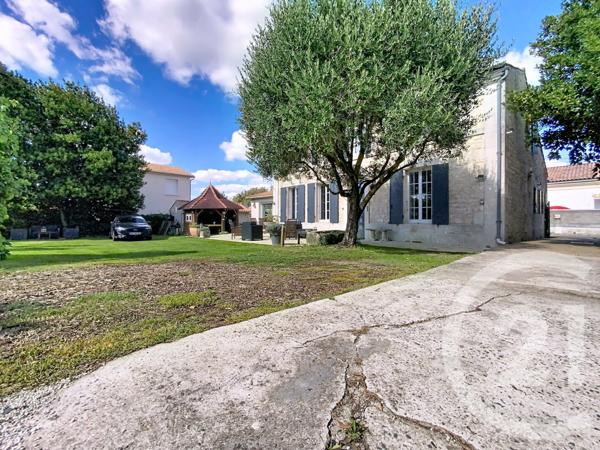 Maison à vendre  7 pièces - 220 m2 TONNAY CHARENTE - 17