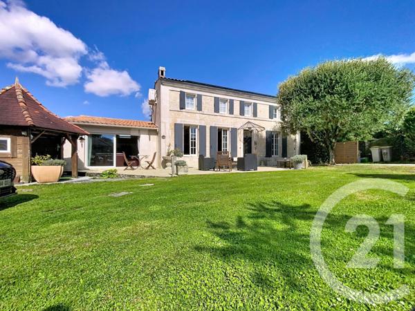 Maison à vendre  7 pièces - 220 m2 TONNAY CHARENTE - 17