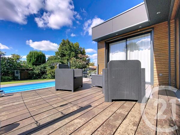 Maison à vendre  7 pièces - 220 m2 TONNAY CHARENTE - 17