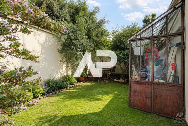 Maison Rueil Malmaison 6 pièces 125 m2 €895 000 ** - Référence 9868